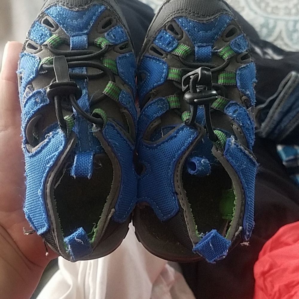 Boys shoes